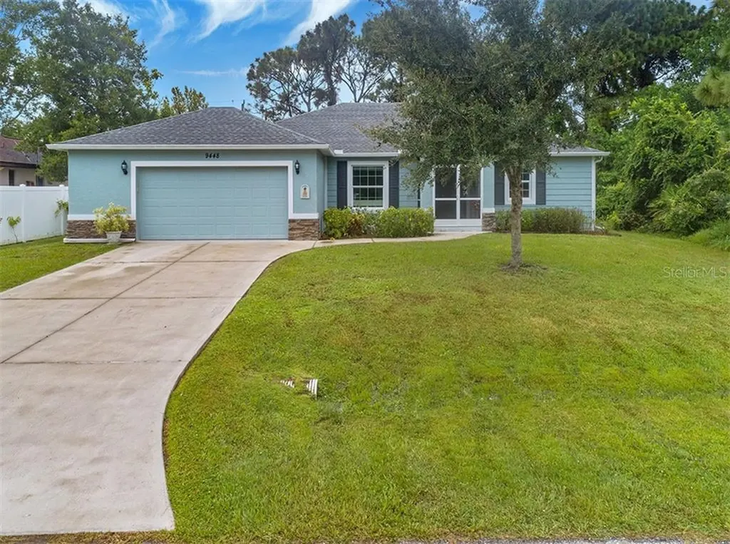 9448 El Campo Avenue Englewood FL 34224