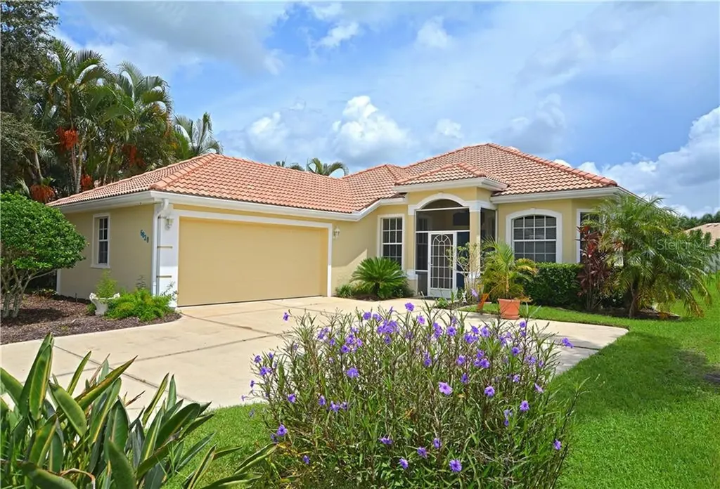 6820 Wagon Wheel Circle Sarasota FL 34243