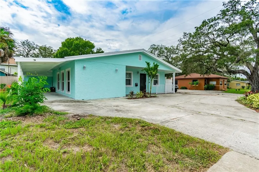 2821 37th Street S St Petersburg FL 33711