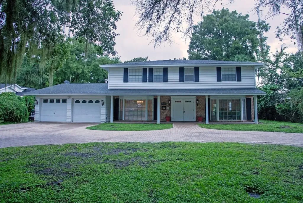 1215 S 9th Street Leesburg FL 34748