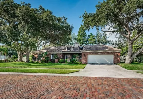 8699 Pelican Court Seminole FL 33777