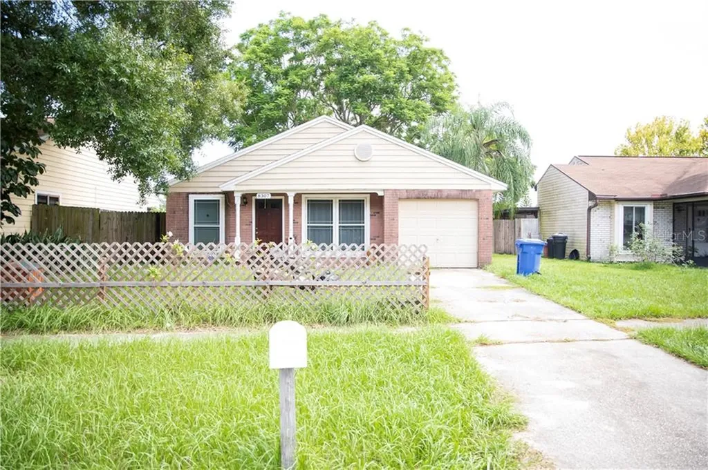 8307 Steamboat Lane Tampa FL 33637