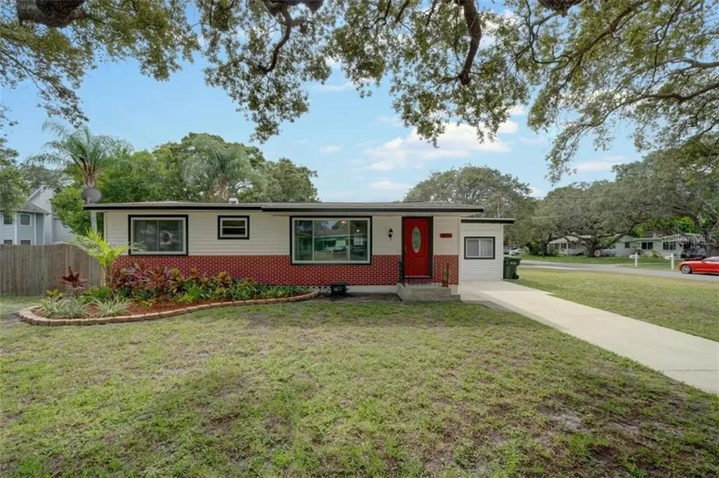 1031 Bennett Street Largo FL 33770