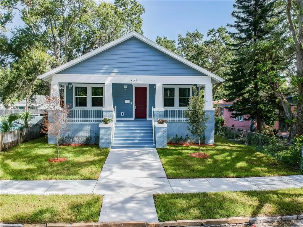 527 16th Avenue S St Petersburg FL 33701
