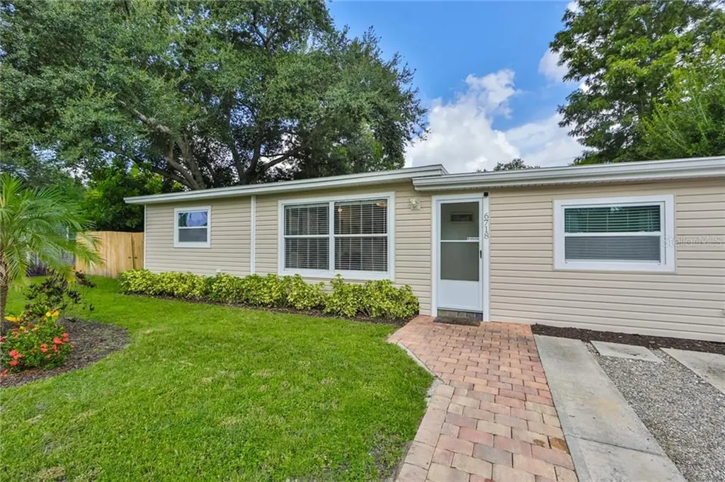 6718 12th Street N St Petersburg FL 33702