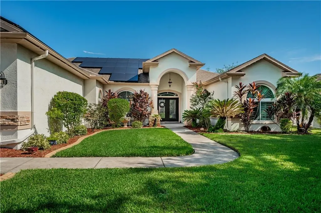 3910 Smoke Rise Court Valrico FL 33594