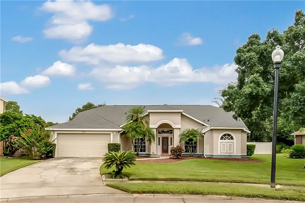 13401 Splash Court Orlando FL 32828