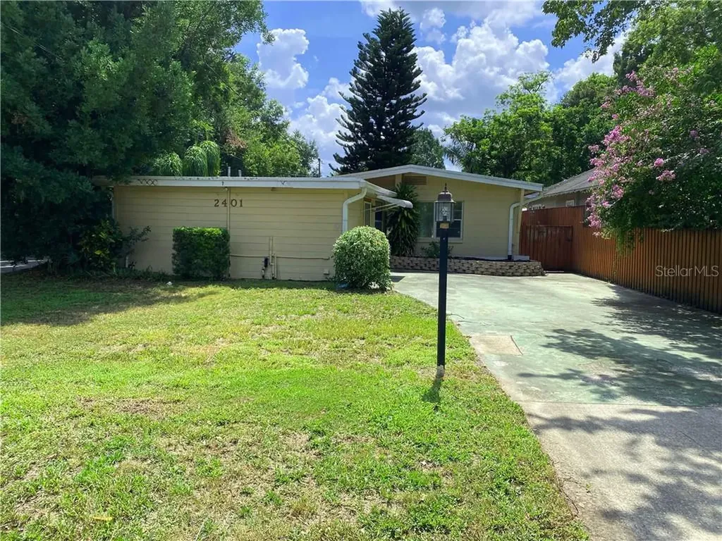 2401 Peel Avenue Orlando FL 32806