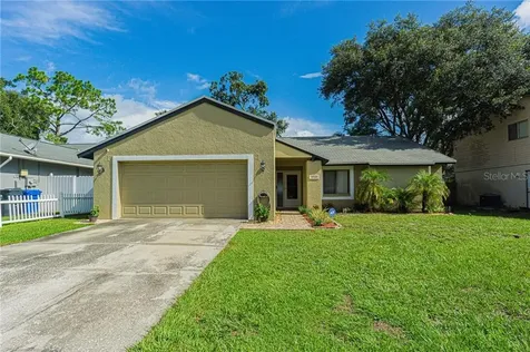 2743 Lakeville Drive Tampa FL 33618