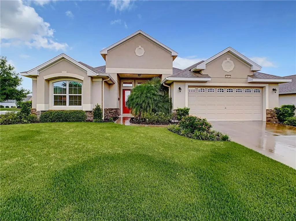 2012 Bayside Avenue Mount Dora FL 32757