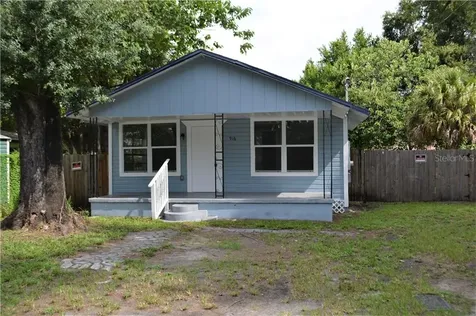 916 N Castle Court Tampa FL 33612