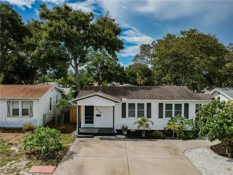 5016 Dartmouth Avenue N St Petersburg FL 33710