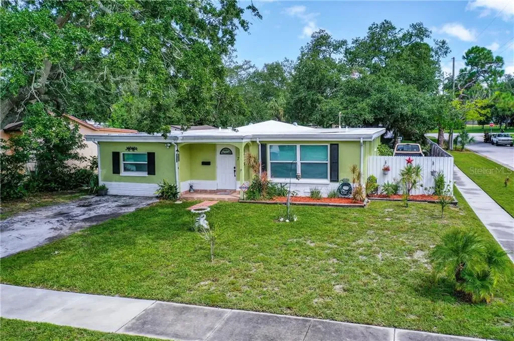 785 61st Avenue NE St Petersburg FL 33703