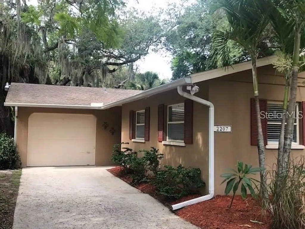 2207 Hibiscus Street Sarasota FL 34239