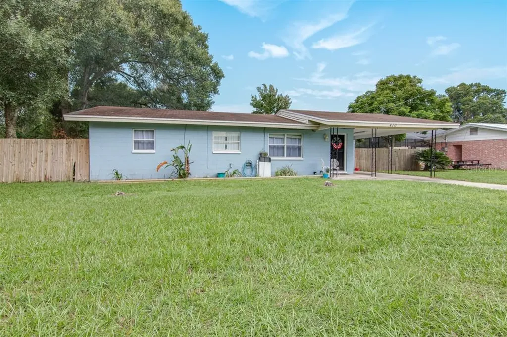 410 W Assembly Street Eagle Lake FL 33839