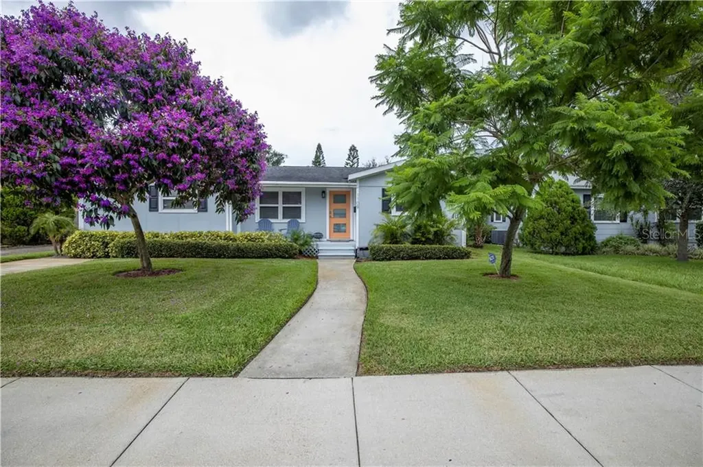 1109 32nd Avenue N St Petersburg FL 33704