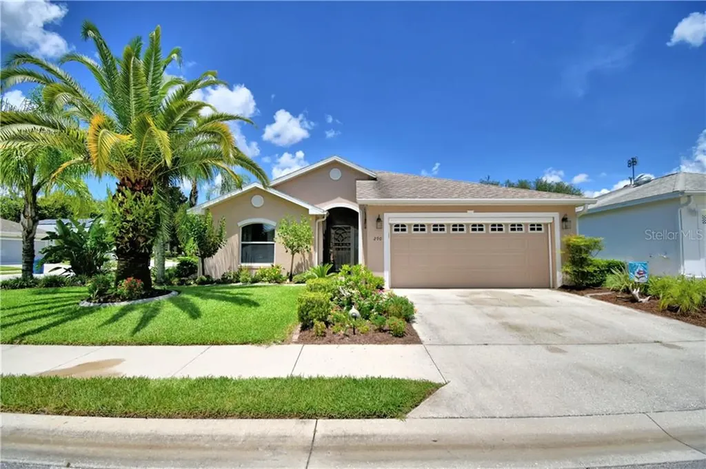 290 Chalet Estates Street Lake Wales FL 33859