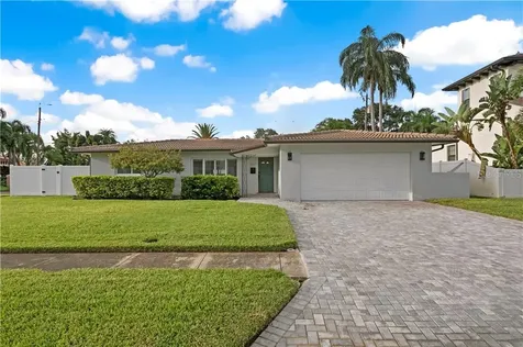461 Capri Way NE St Petersburg FL 33704