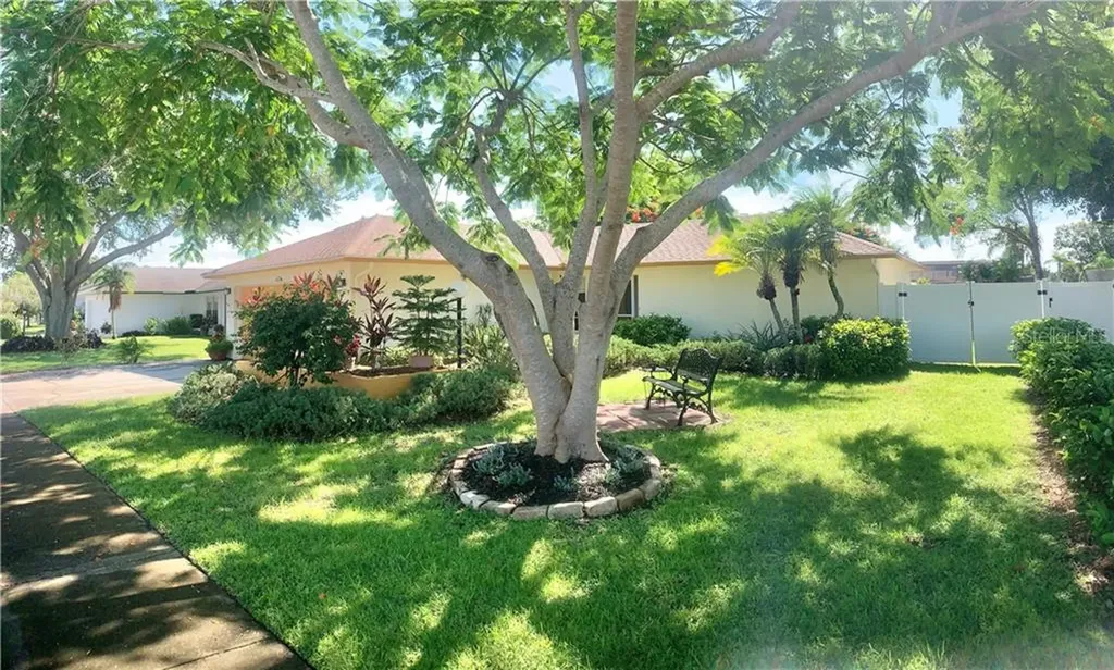 1543 Dogwood Drive Sarasota FL 34232