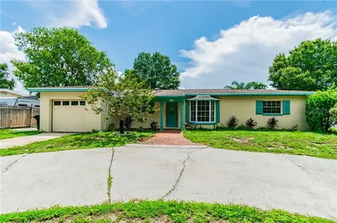 1921 Country Club Road N St Petersburg FL 33710