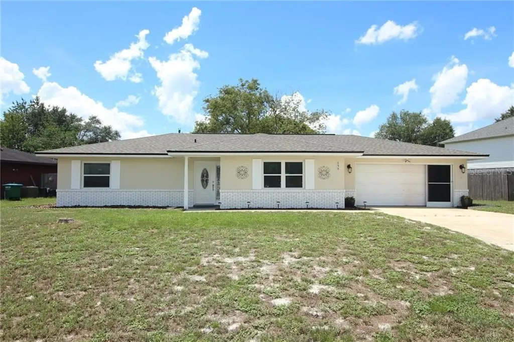 898 Glasgow Avenue Deltona FL 32738
