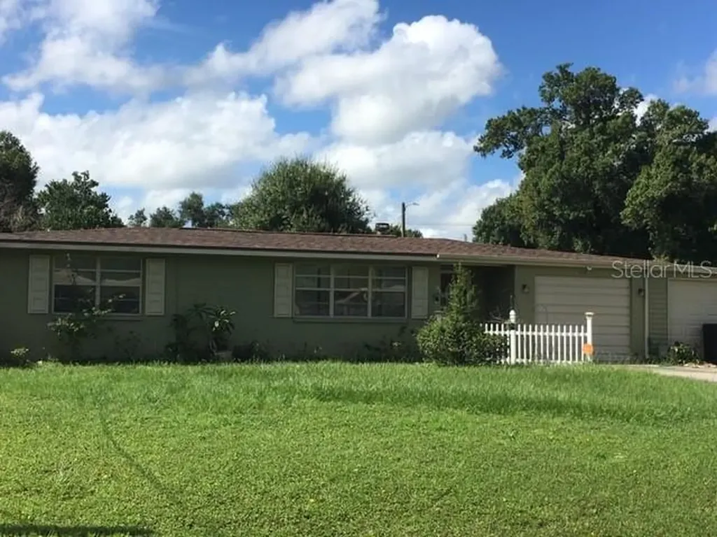 210 6th Avenue SW Ruskin FL 33570