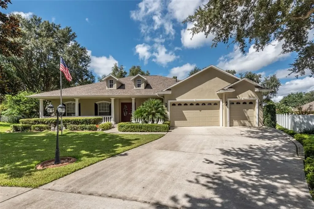 508 Planters Wood Court Valrico FL 33594