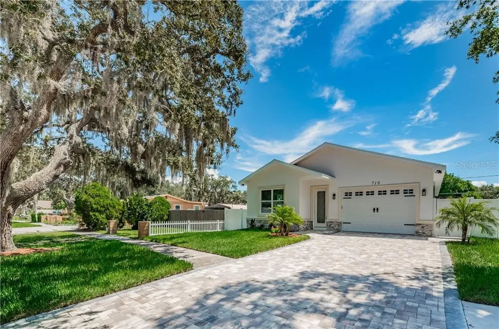 710 Butler Street Safety Harbor FL 34695