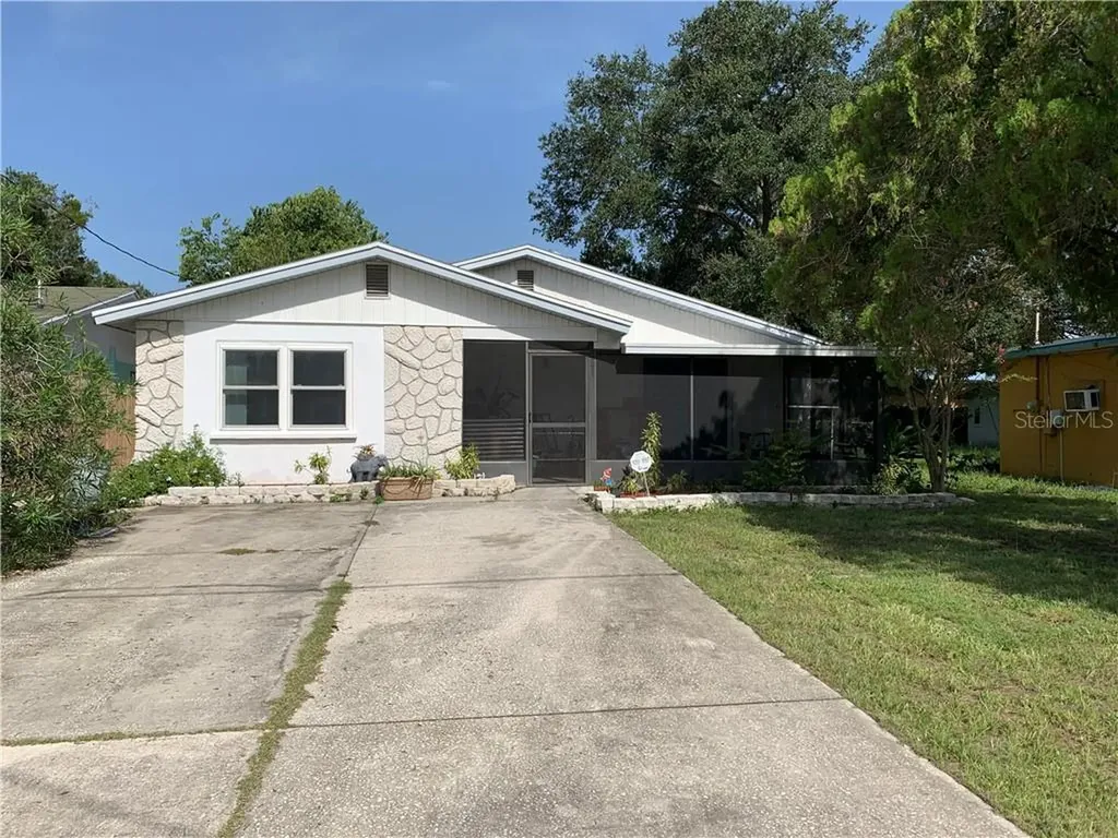 5461 59th Street N St Petersburg FL 33709