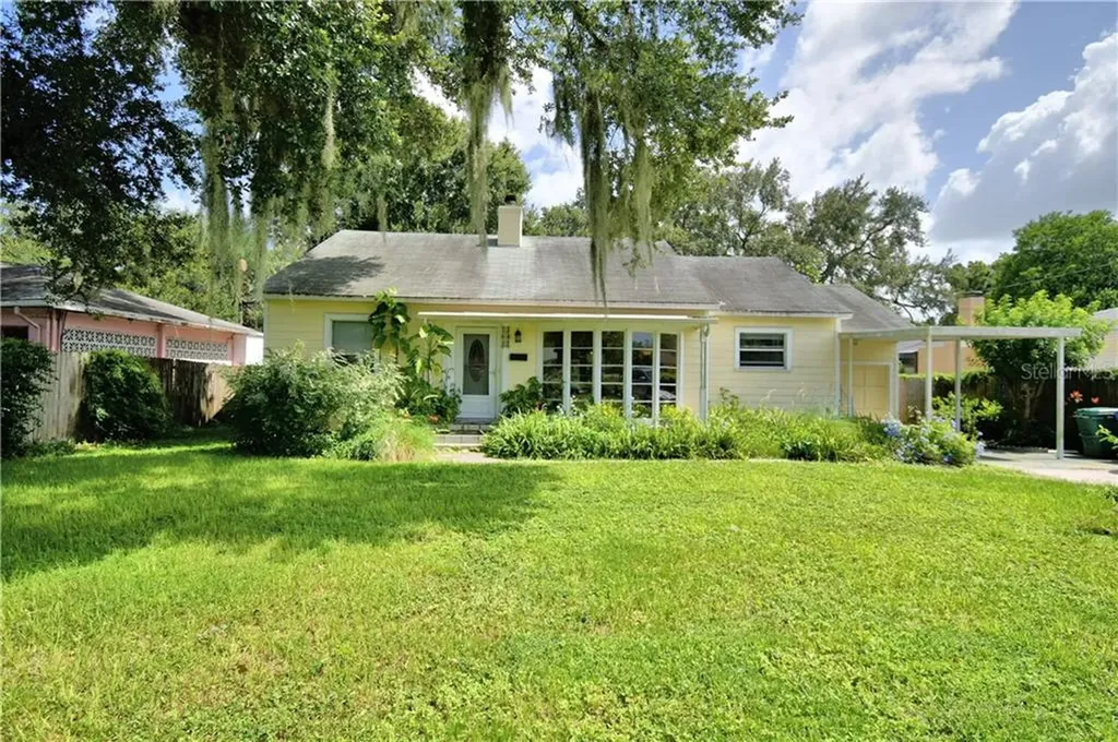 1130 W Lake Martha Drive NE Winter Haven FL 33881