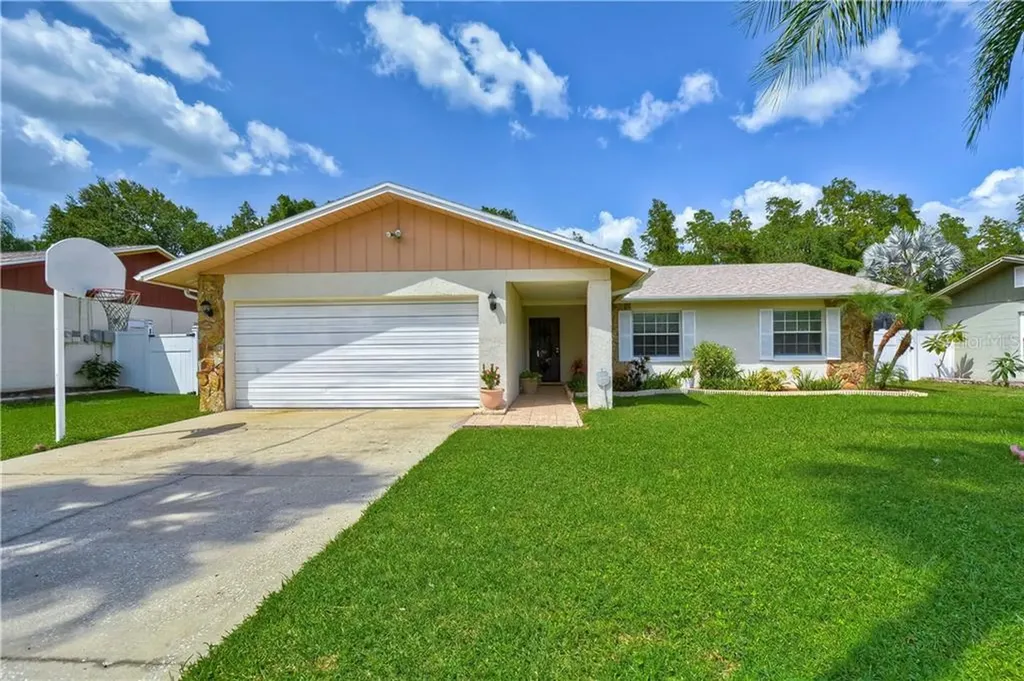 4909 Headland Hills Avenue Tampa FL 33625