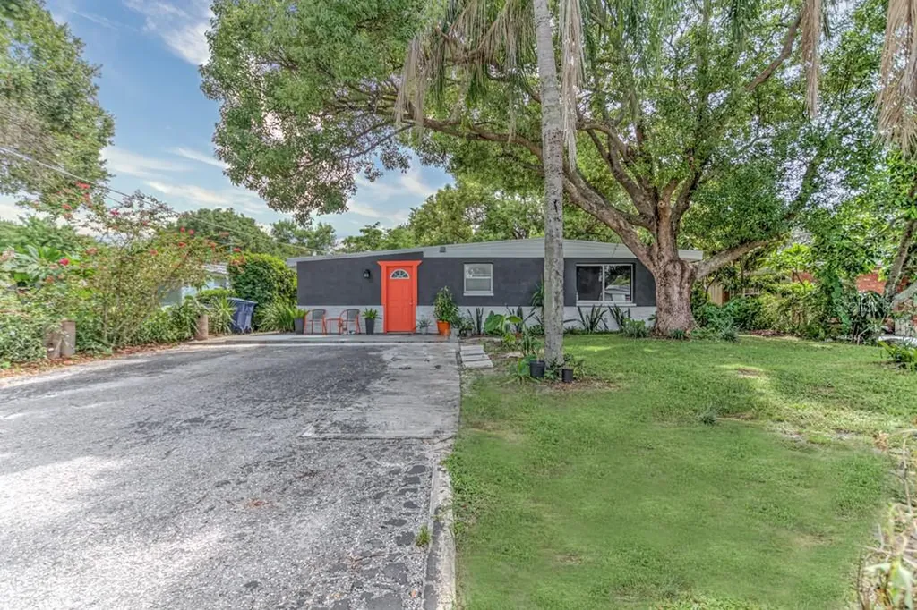 4106 W Olive Street Tampa FL 33616