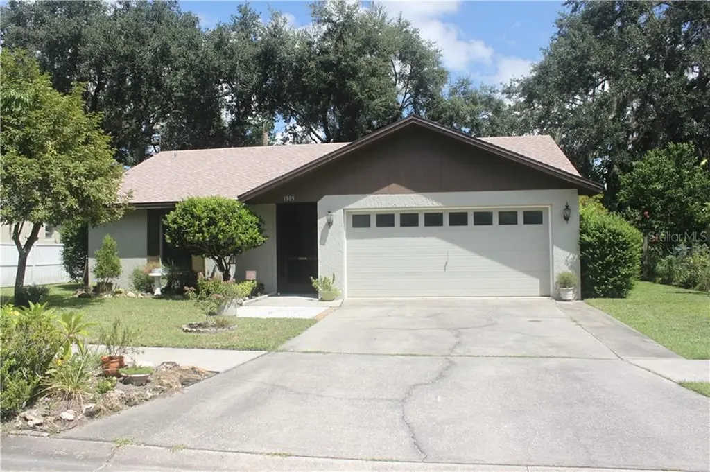 1309 Cypress Arbor Place Kissimmee FL 34744