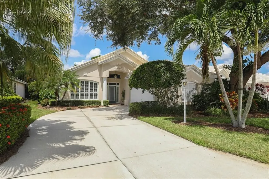 7936 Hampton Court University Park FL 34201