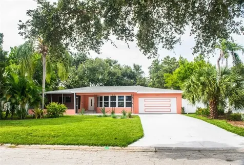 2527 70th Avenue S St Petersburg FL 33712