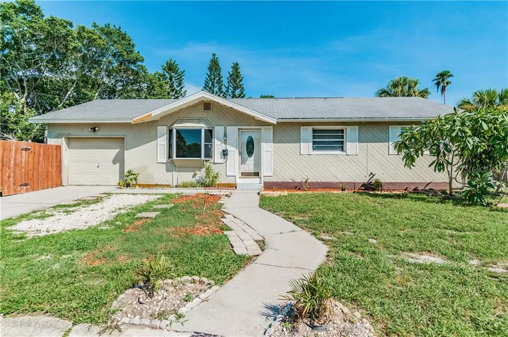 252 Dolphin Avenue SE St Petersburg FL 33705
