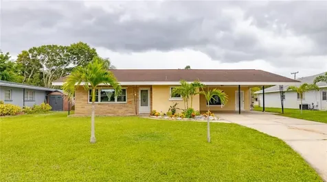2711 27th Avenue Drive W Bradenton FL 34205