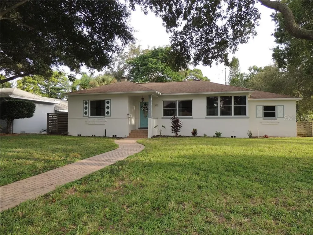 300 33rd Avenue NE St Petersburg FL 33704