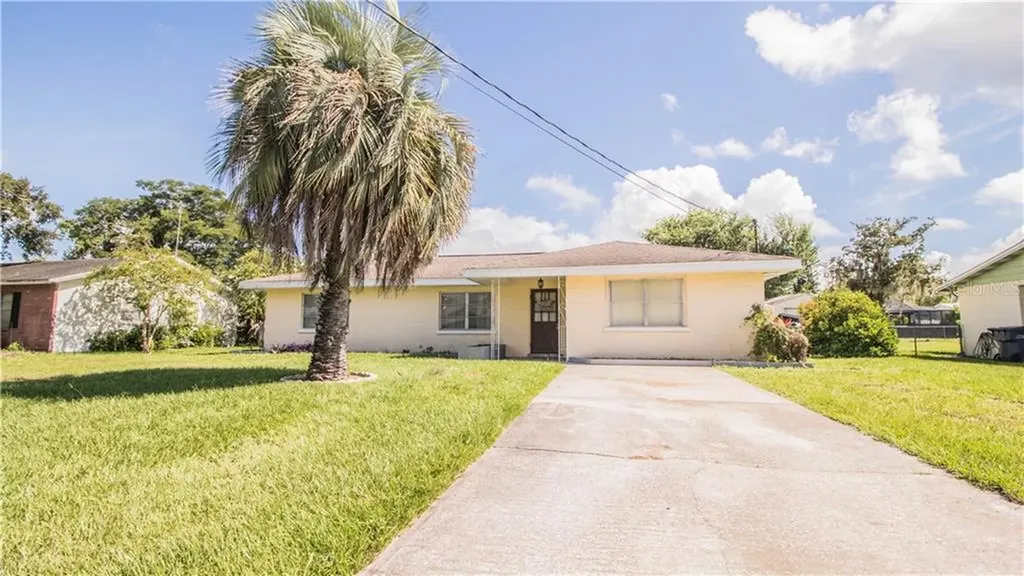 140 Taylor Street Lake Wales FL 33859