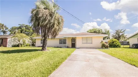140 Taylor Street Lake Wales FL 33859