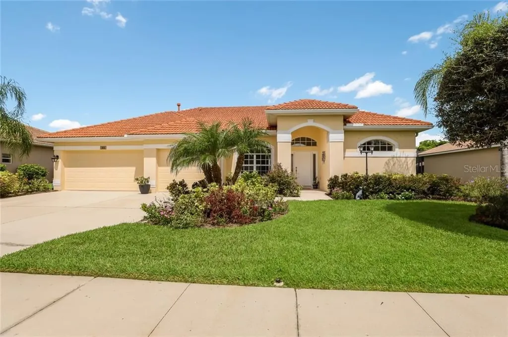 212 Dove Trail Bradenton FL 34212