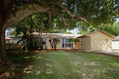 2412 19th Street N St Petersburg FL 33713