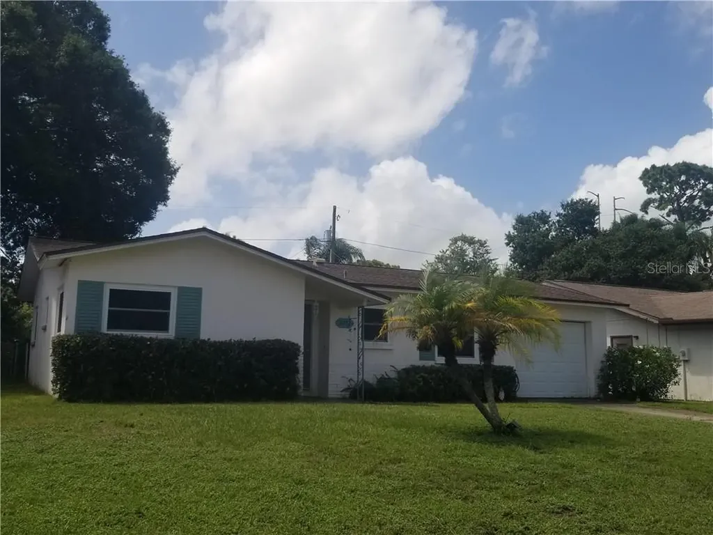 6772 297th Avenue N Clearwater FL 33761