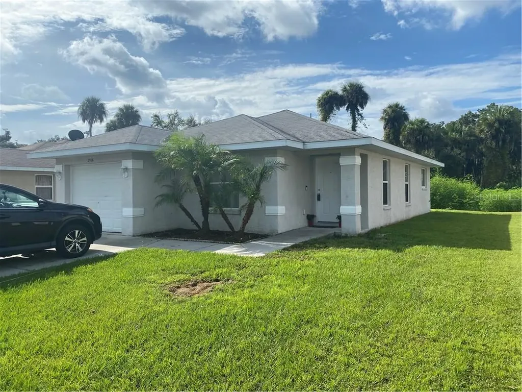 2916 31st Avenue E Bradenton FL 34208