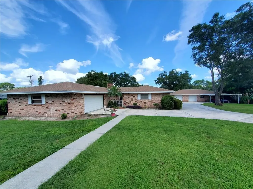 1604 King James Court Lakeland FL 33813