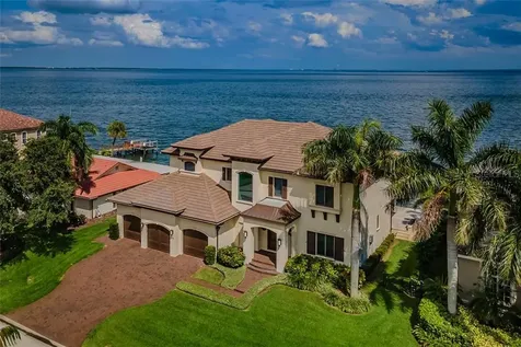 2048 Carolina Avenue NE St Petersburg FL 33703