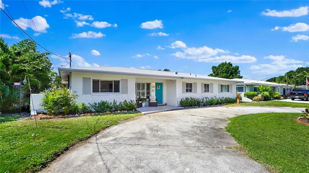 9448 Treasure Lane NE St Petersburg FL 33702