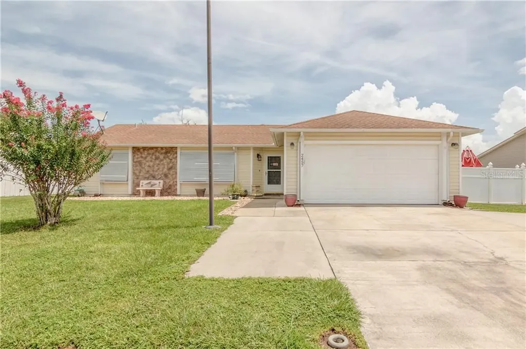 2457 Oak Hollow Drive Kissimmee FL 34744
