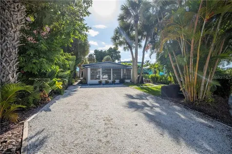 5219 Calle Menorca Sarasota FL 34242