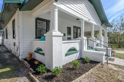 5911 N Kenneth Avenue Tampa FL 33604